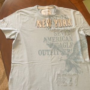 American Eagle tee shirt